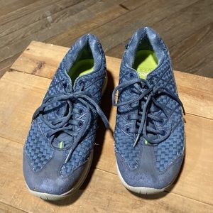 Abeo Vibram Aero Dusty Blue size 8M walking shoes